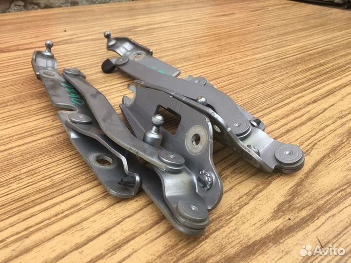 Петли двери багажника Audi A4 B6 2000-2004г