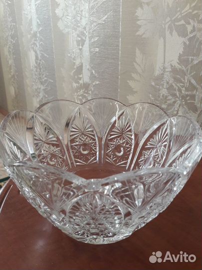 Большая хрустальная ваза