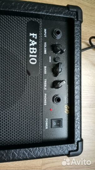 Гитарный комбоусилитель