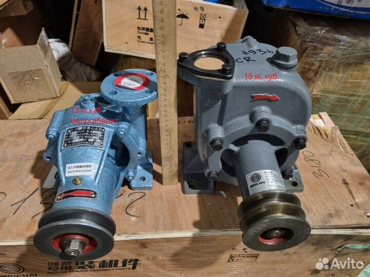 Насос забортной воды для судовых двигателей