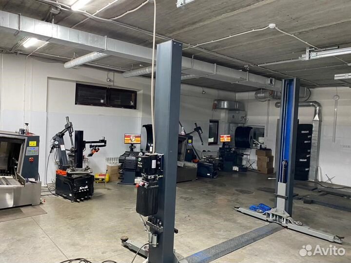 Windforce Snowblazer UHP 235/55 R18