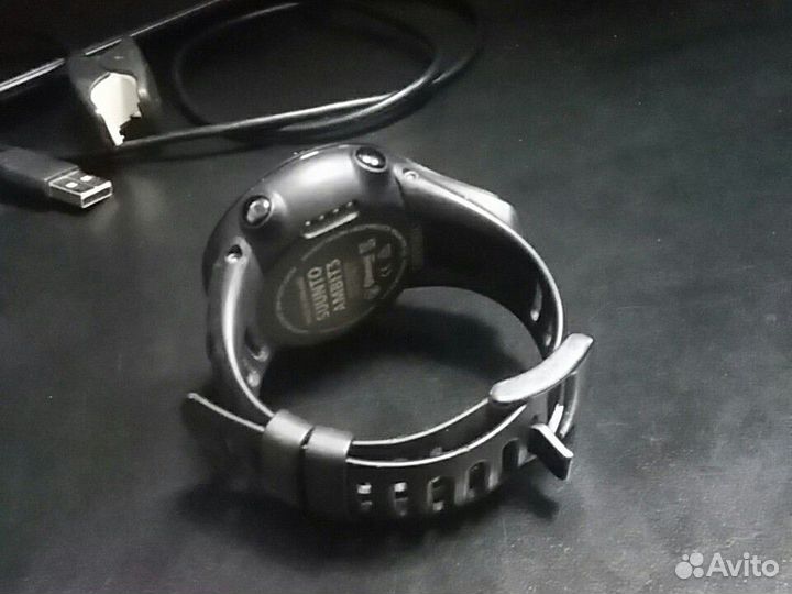 Фитнес часы suunto ambit3