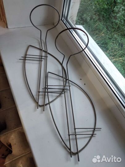 Подставка под цветы металлическая