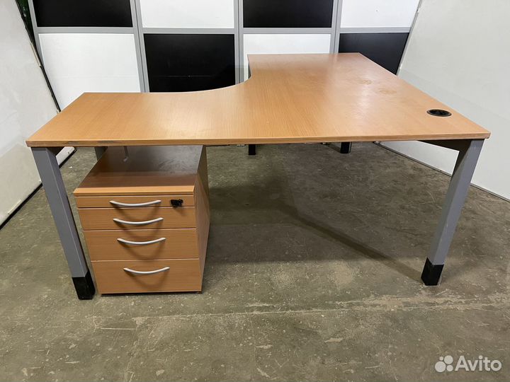 Стол угловой steelcase 160х160, тумба пк017