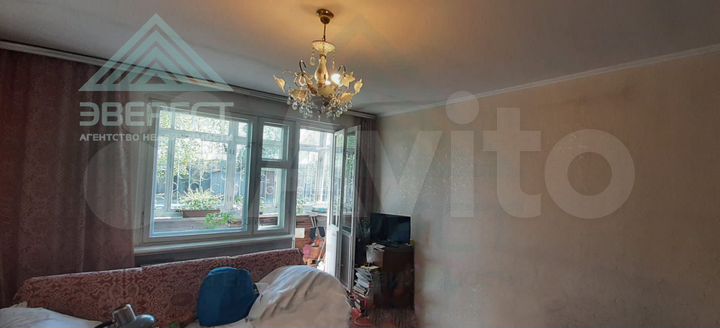 2-к. квартира, 52 м², 1/5 эт.