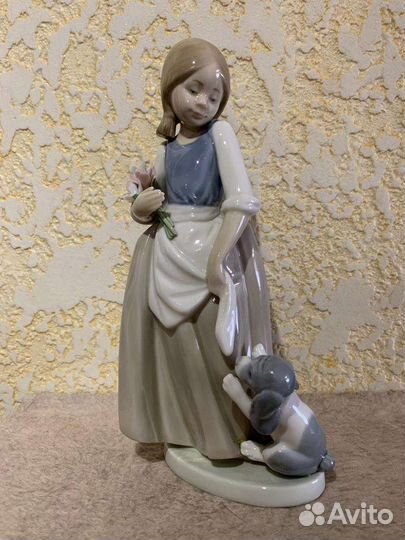 Фарфоровая статуэтка Nao Lladro