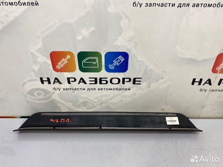 Накладка на порог внутренняя передняя левая Audi