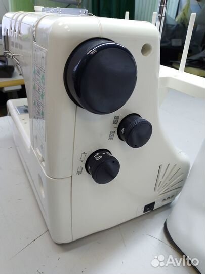 Распошивальная машина janome