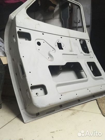 Двери на Газ 21