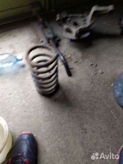 Задняя пружина