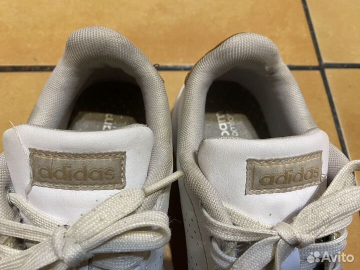 Кроссовки adidas