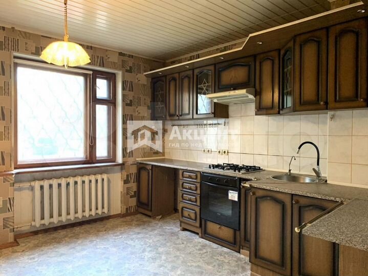 3-к. квартира, 64 м², 1/9 эт.