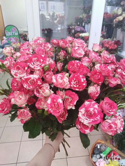 Букеты.Розы кустовые.Доставка