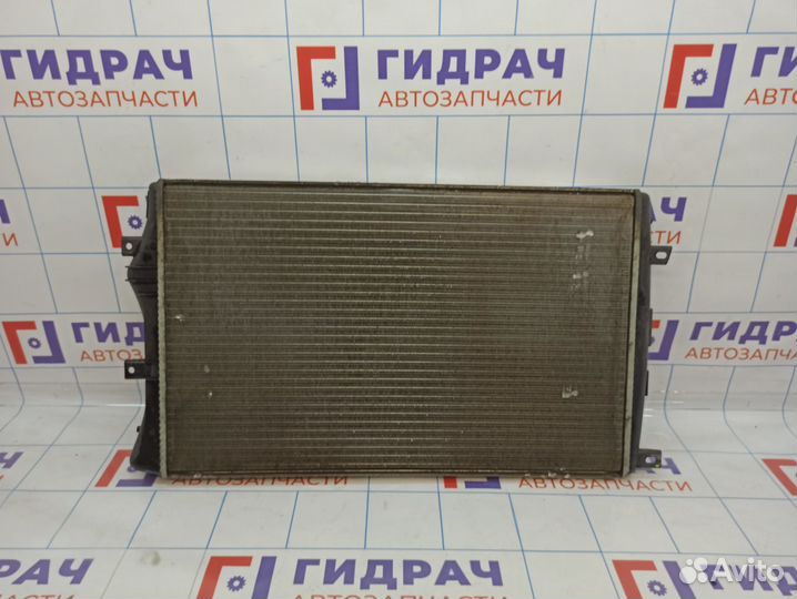 Радиатор основной Volkswagen Jetta (A6) 1K0121253AB