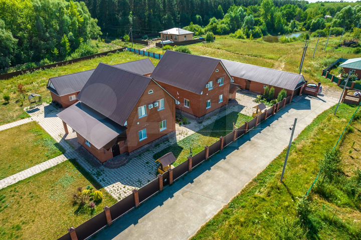 Коттедж 332,2 м² на участке 32,5 сот.