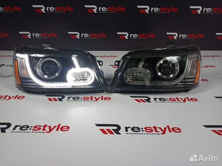 Фары Toyota Kluger XU20 01-07г T1859