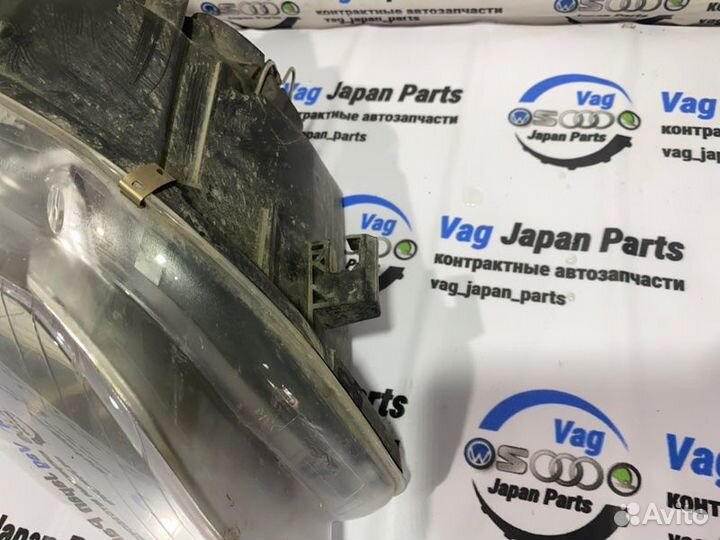 Фара передняя правая Audi A4 B7