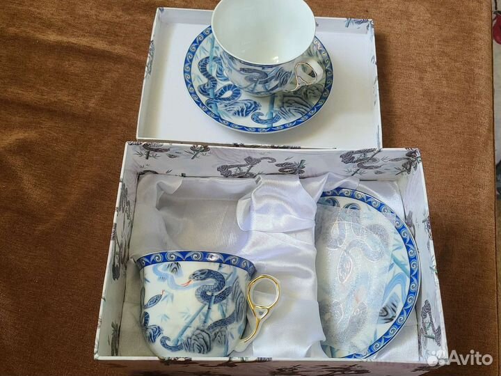 Чайный сервиз 2 пары из фарфора