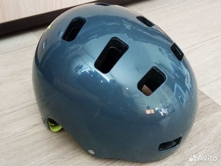 Детский шлем Uvex (Германия), велосипеды, ролики