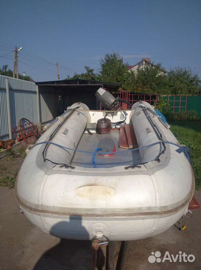 Моторная лодка