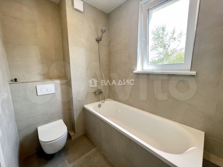 2-к. квартира, 65,1 м², 3/9 эт.