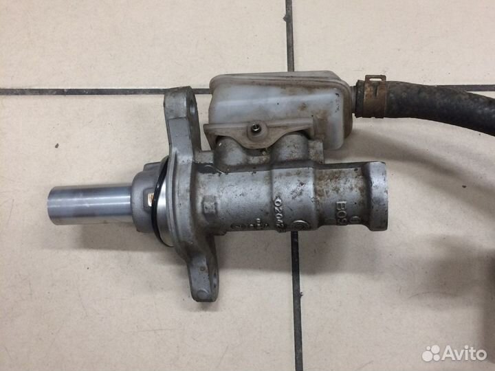 Главный тормозной цилиндр Mazda CX-7