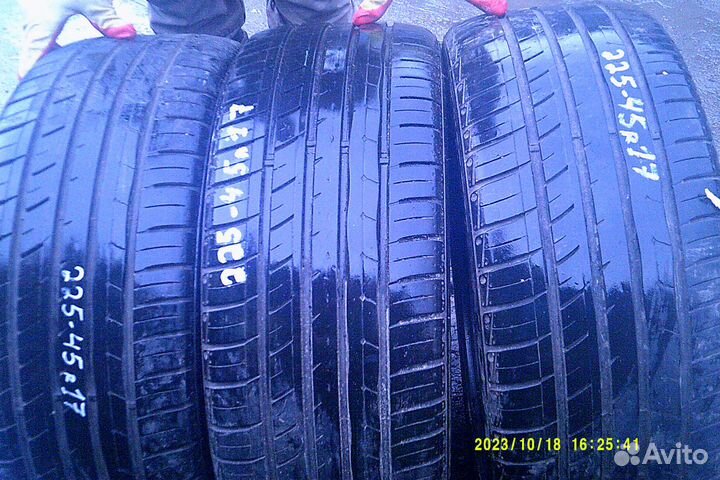 RoadX RXMotion 4S 225/45 R17