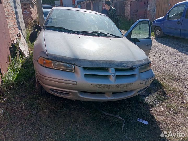 Dodge Stratus передний бампер