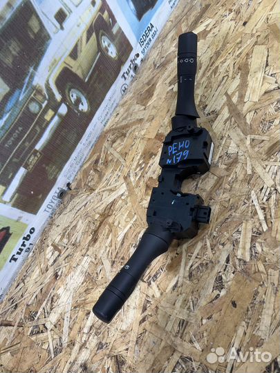 Переключатель подрулевой Рено Флюенс