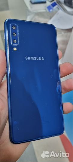 Samsung Galaxy A7 (2018), 4/64 ГБ