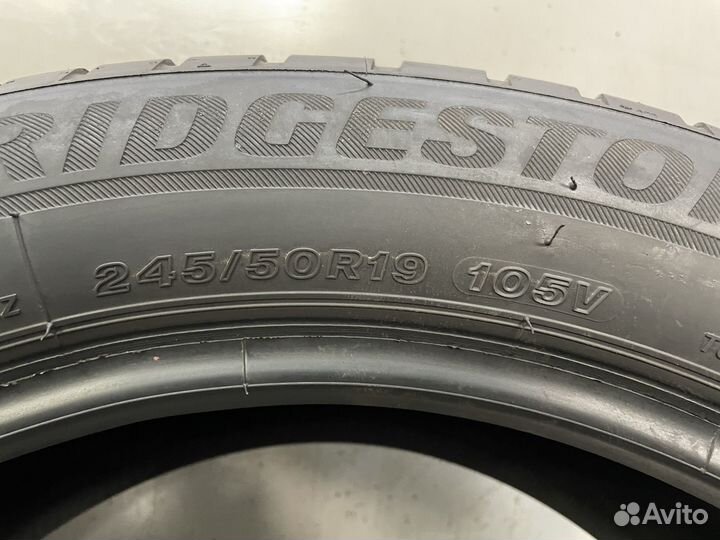 Bridgestone Blizzak LM-001 245/50 R19