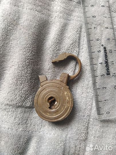 Старинный ларцовый замочек
