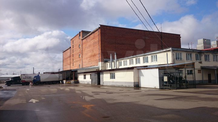 Свободного назначения, 12300 м²