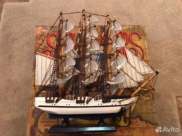 Корабль коллекционный