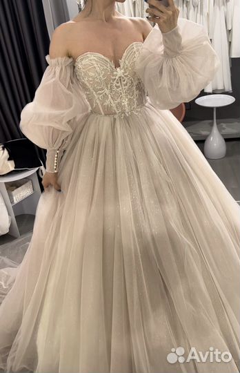 Свадебное платье с фатой 42-46(на корсете)