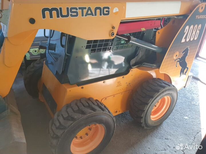 Мини-погрузчик Mustang 2086, 2014