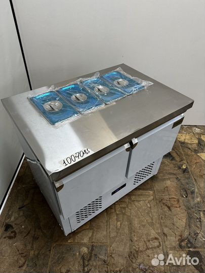 Холодильный стол с саладеттой