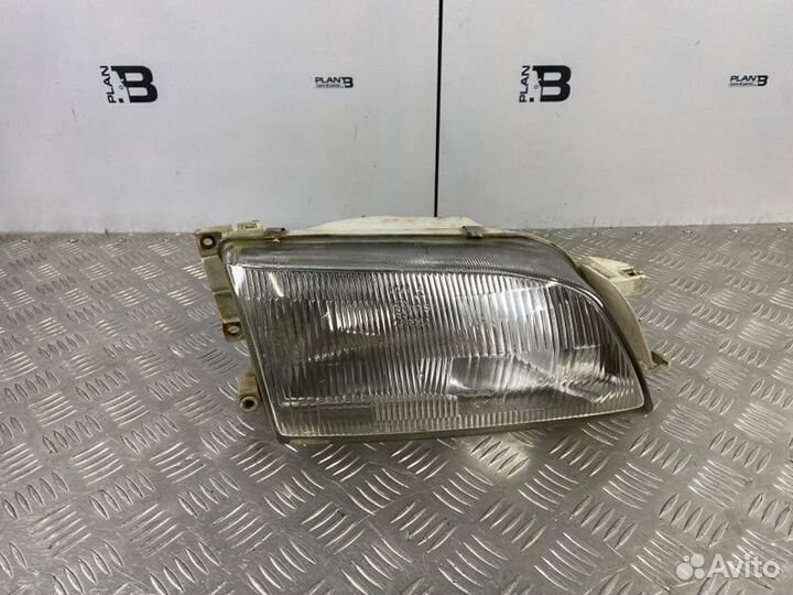 Фара галогеновая передняя правая Toyota Carina E