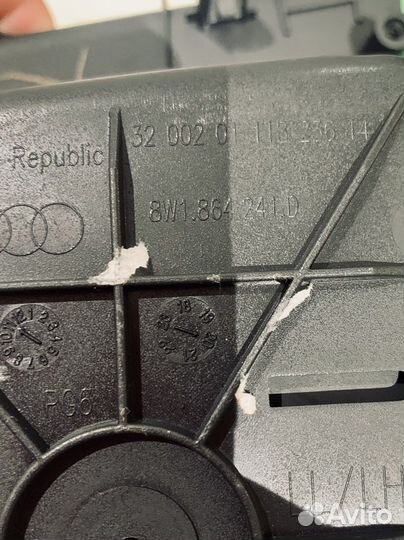 Накладка центральной консоли Audi A4 B9