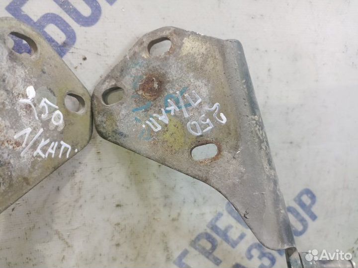 Петля капота Renault Laguna универсал 1.8 HY 1997