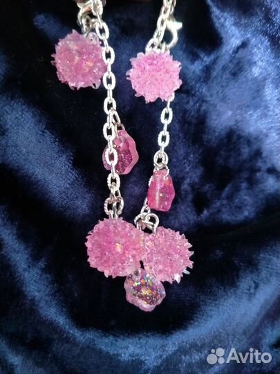 Браслет с подвесками розовые цветы
