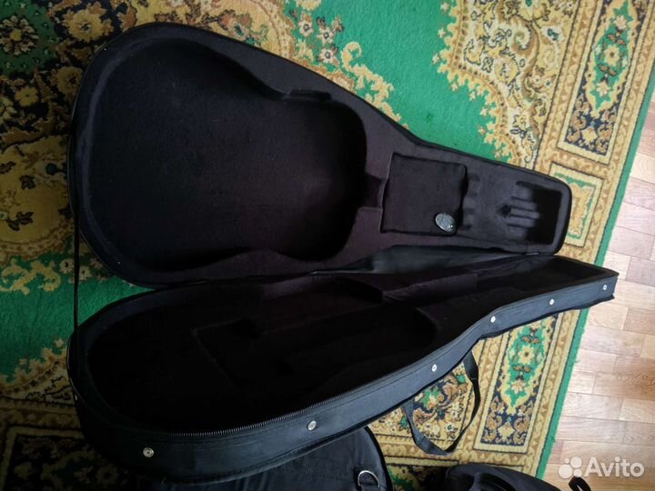 Жёсткий кейс для гитары