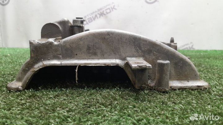 Клапанная крышка Volkswagen Passat B5 APU 1.8