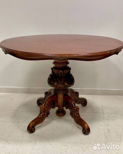 Круглый антикварный обеденный стол
