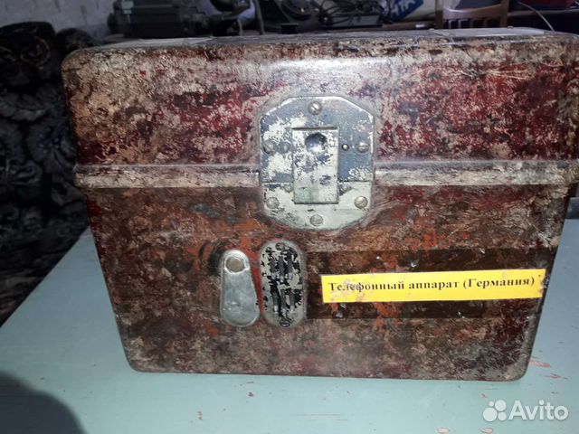 Старинный телефон