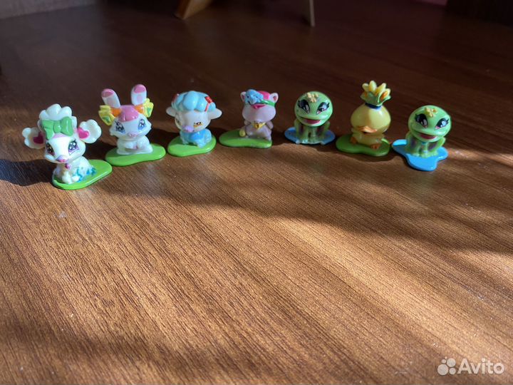 Игрушки из киндеров и боксов