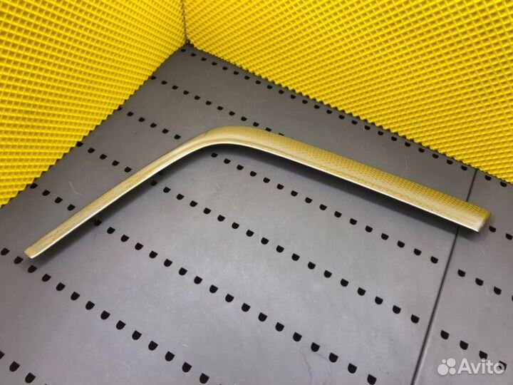 Хром бампера передний левый Mercedes-Benz E-Class