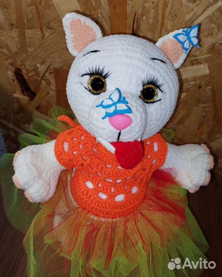 Пара волчат