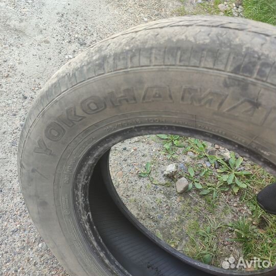 Yokohama Geolandar G033 215/70 R16