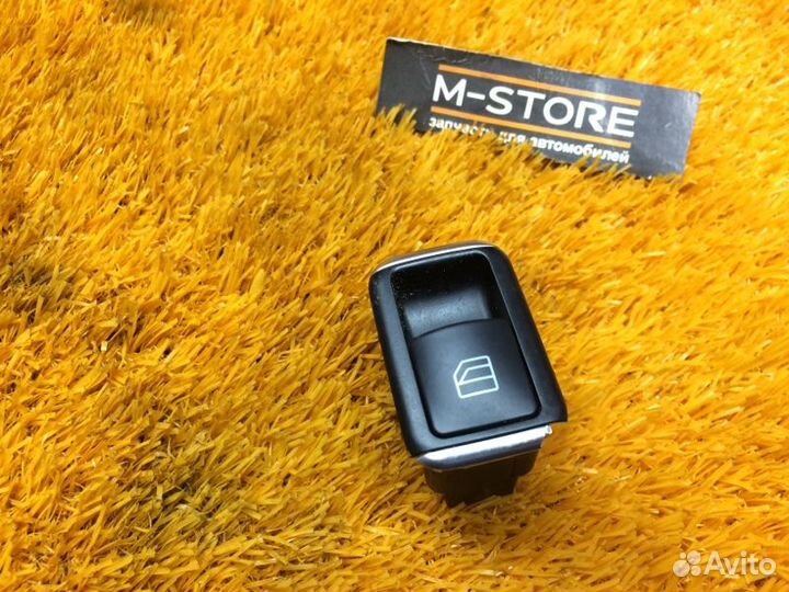Кнопка стеклоподъемника задняя левая Mercedes-Benz